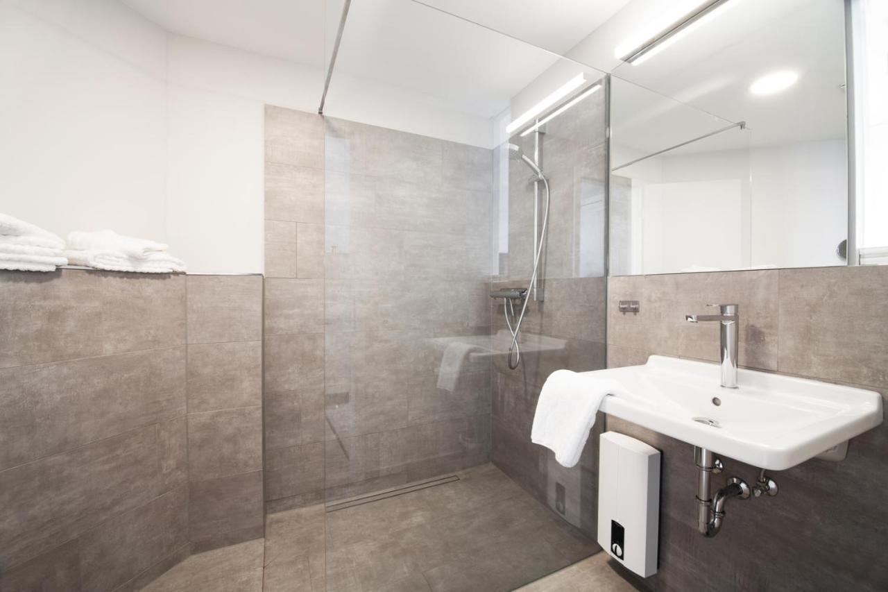 Bades Huk Marina Hotel Hohen Wieschendorf Екстериор снимка