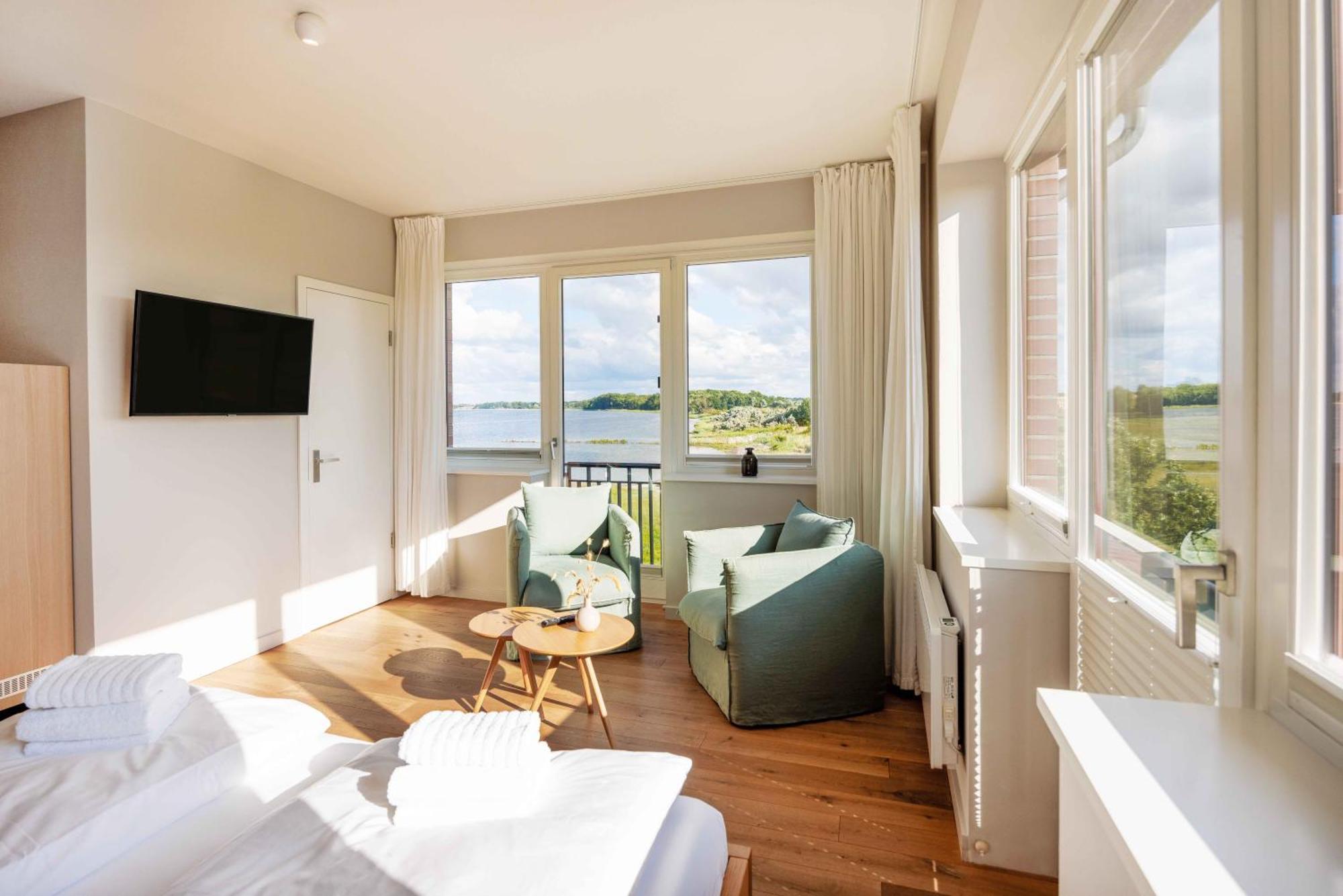 Bades Huk Marina Hotel Hohen Wieschendorf Екстериор снимка